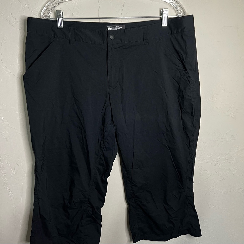 REI Black Nylon Stretch Cropped Capri‎ Outdoor Hiking Pants - Picture 2 of 8